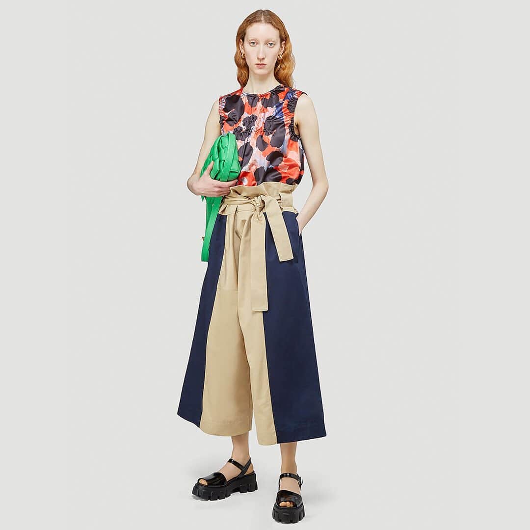 エルエヌシーシーのインスタグラム：「Celebrating individuality, Marni offers an experimental approach to materials, prints and shapes - creating collections that are creative and distinctive. @marni」