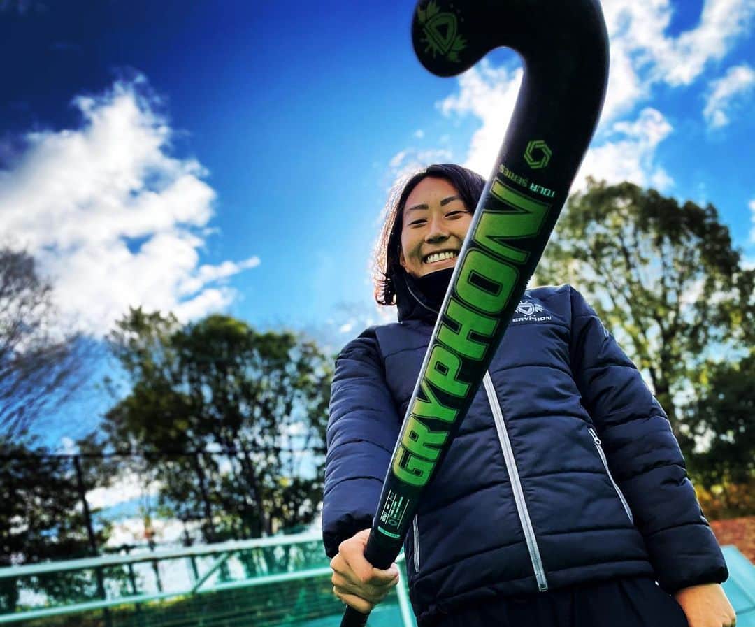 野村香奈のインスタグラム：「2020▶︎2021﻿ ﻿ 少し遅くなりましたが﻿ 昨年私を支えてくださった皆様、﻿ ありがとうございました🙇‍♂️﻿ ﻿ 2021年、勝負の年🐄﻿ 全て出し尽くします🔥﻿ ﻿ 本年も宜しくお願い致します🙇‍♂️﻿ ﻿ ﻿ #🐄 #happynewyear #gryphon ﻿ #gryphonlife #hockey #2021」