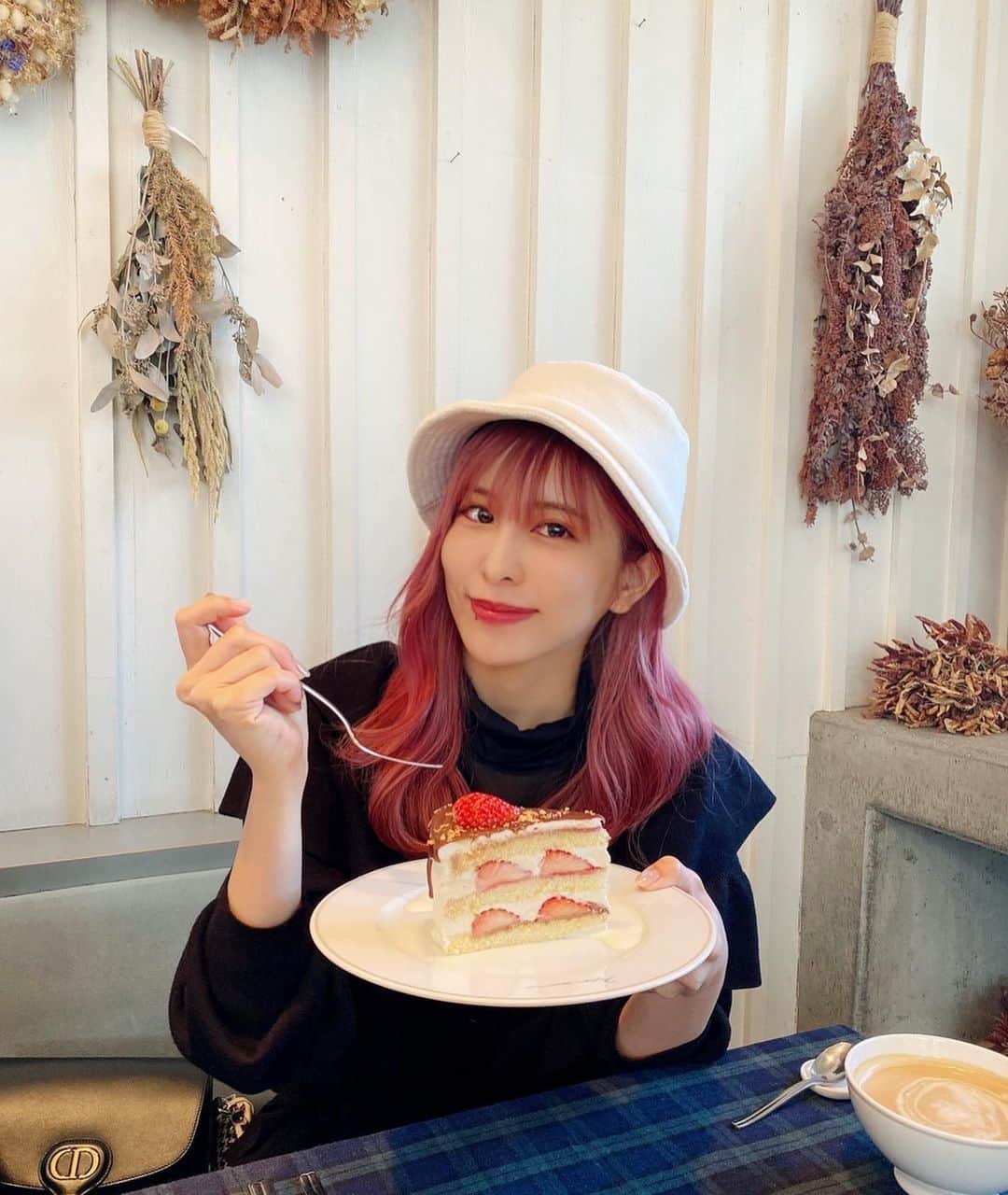 桃衣香帆のグルメインスタ