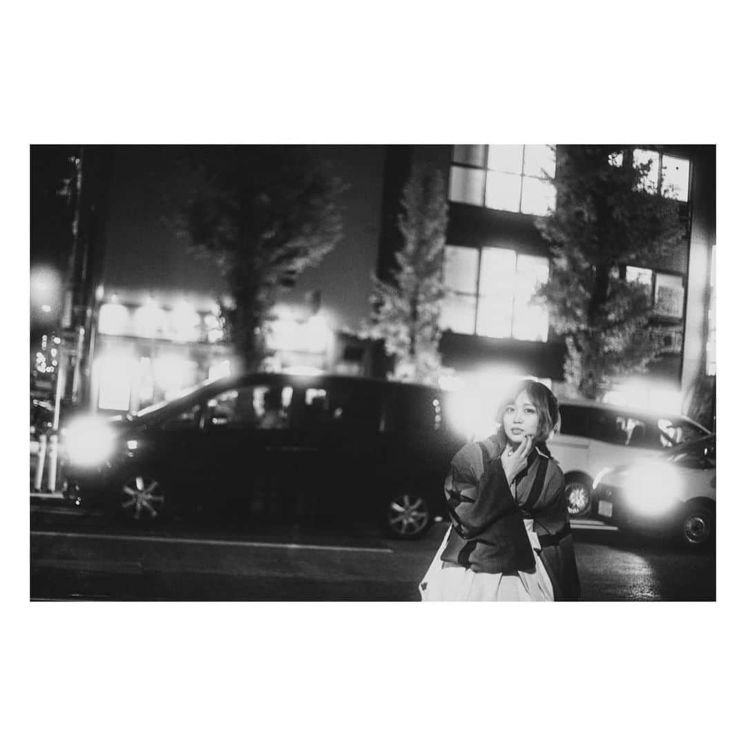 火寺バジル（魔法少女になり隊）さんのインスタグラム写真 - (火寺バジル（魔法少女になり隊）Instagram)「🖤🤍」1月3日 21時54分 - kazi_baziru