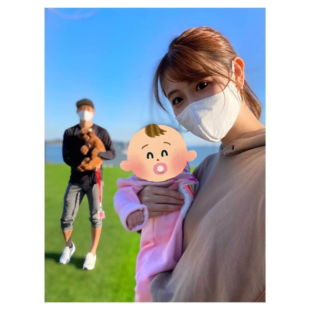 松尾薫さんのインスタグラム写真 - (松尾薫Instagram)「たまにはみんなで ੯‧̀͡u\🐾 と思ったらポートレート機能で後ろボヤボヤでした笑  結婚生活もあっという間に一年… 新婚生活が始まったり出産したりと すでに思い出沢山の山口県ですが 今年ものんびり楽しく過ごしたいと思います𖤣𖤥𖠿𖤣𖤥  今年はどんな一年になるかな〜」1月3日 21時57分 - kaoru_matsuo78