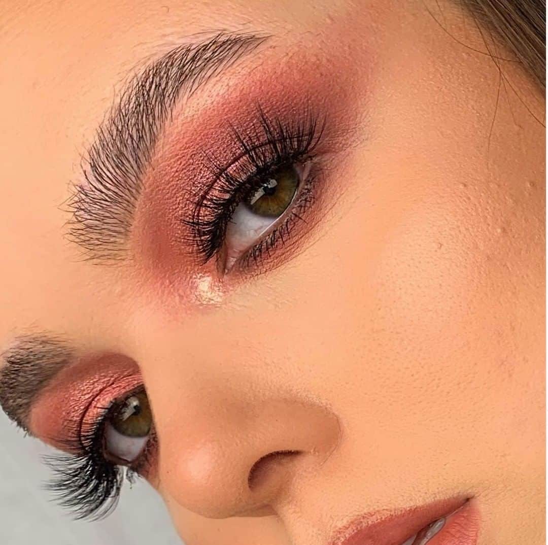 Benefit Cosmetics UKさんのインスタグラム写真 - (Benefit Cosmetics UKInstagram)「We're OBSESSING over this look by @elliemay.renshawmua using our cult classic Precisely, My Brow pencil, Gimme Brow+ and 24-HR Brow Setter✨  #benefitbrows #gimmebrow」1月3日 22時02分 - benefitcosmeticsuk