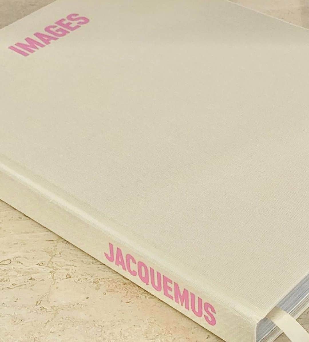 中谷愛さんのインスタグラム写真 - (中谷愛Instagram)「jacquemus..🪡」1月3日 22時17分 - aixox3