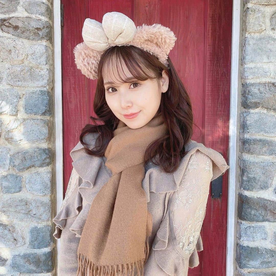 永瀬みなものインスタグラム：「. . 元日ディズニーしてきました🎍❤️ . リゾートラインから富士山が綺麗に見えたからいい1年になりそう☺️♡ . . #av女優 #セクシー女優 #私服 #lilybrown #tds #tokyodisneysea #disneysea  #東京ディズニーシー #ディズニーシー」