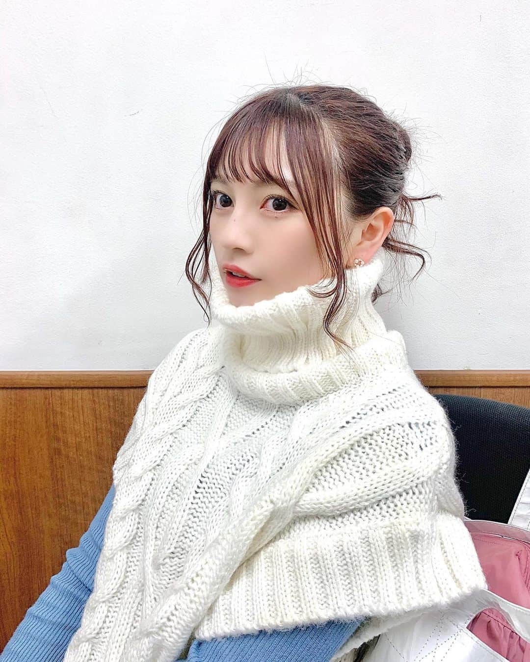 廣川奈々聖のインスタグラム：「お団子してる〜 ⛄❄﻿ ﻿ ﻿ライブ終わりでぼさぼさだけどね ﻿」