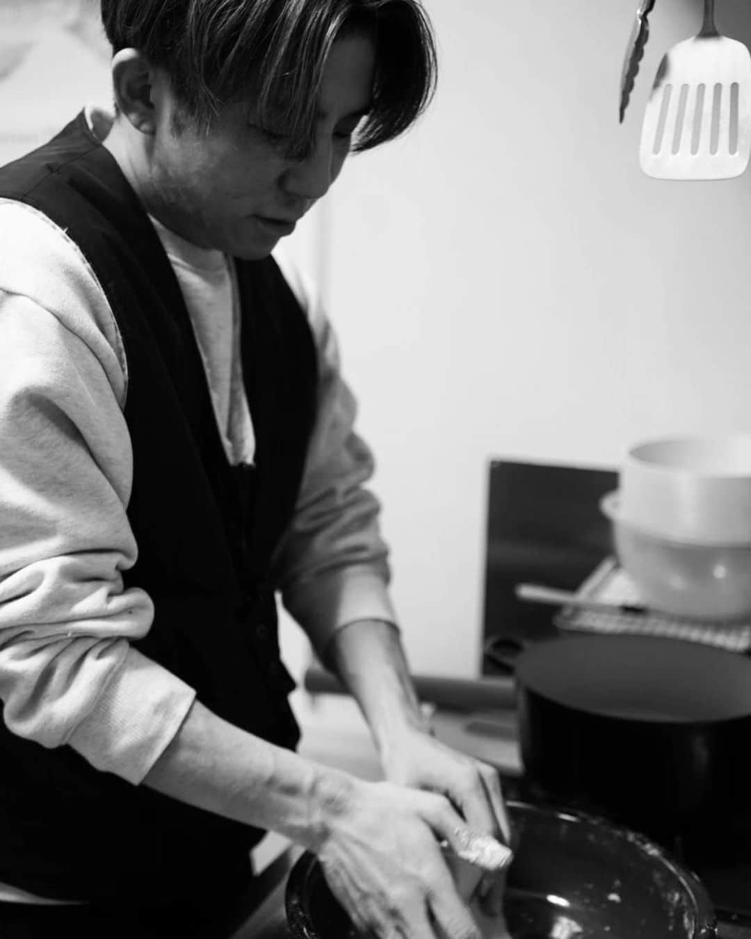 Kazuki Hamamotoのインスタグラム：「年越し蕎麦打ち」