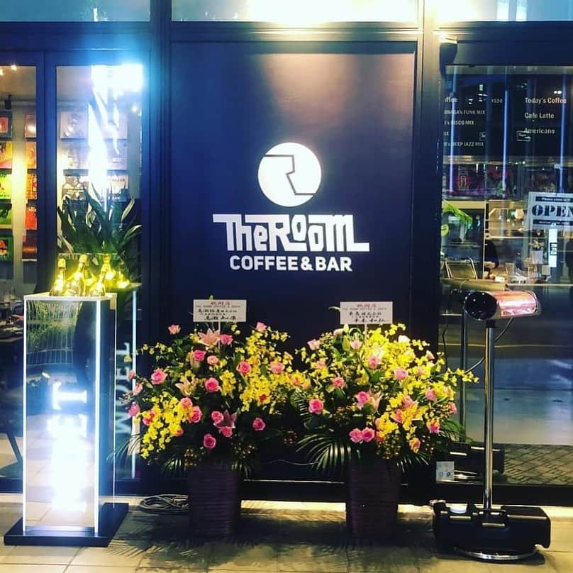 沖野修也のインスタグラム：「#theroomcoffeeandbar」