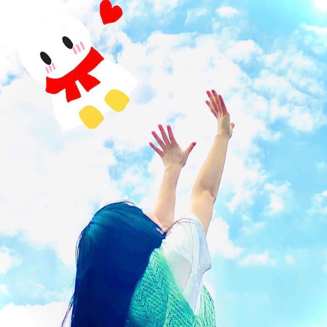 吉柳咲良さんのインスタグラム写真 - (吉柳咲良Instagram)「映画「 #天気の子 」ありがとうございました😊❣️  地上波で見る事が出来て幸せです…✨ 久しぶりに見たら最後の方涙止まらなかったし、曲がかかる度に鳥肌がたちました…😳  凪くんやっぱかっこいいなーーー！！！ 天気の子最高です…😭❤️  SAKURA🐰🌸  #天野凪 #凪先輩 #天気の子」1月3日 23時23分 - kiryusakura_official
