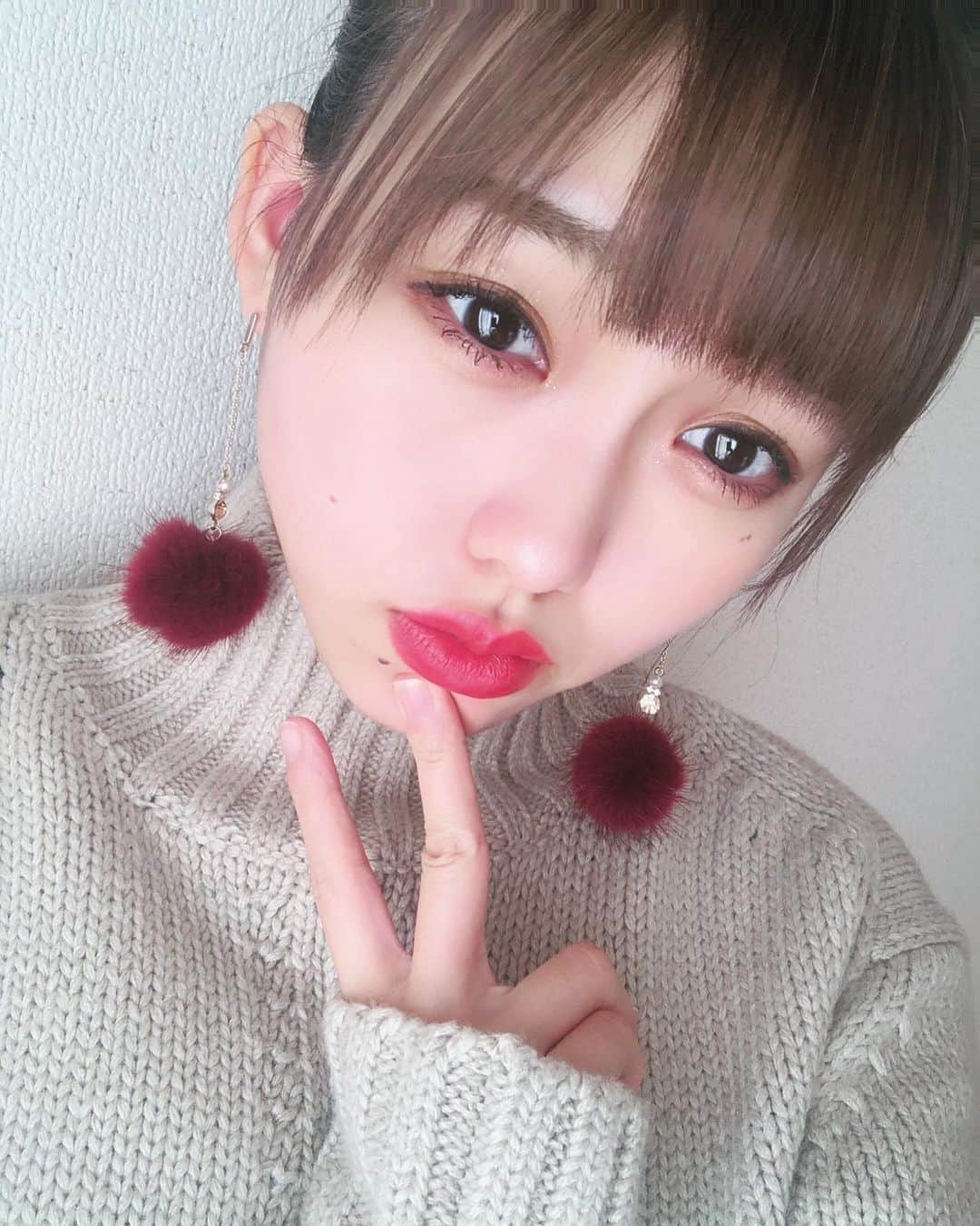 澤田桃佳のインスタグラム：「お正月も終わりましたね〜（ ; ; ） でも、毎年1月後半までお正月気分が 抜けないのが澤田桃佳なんです😇😇」