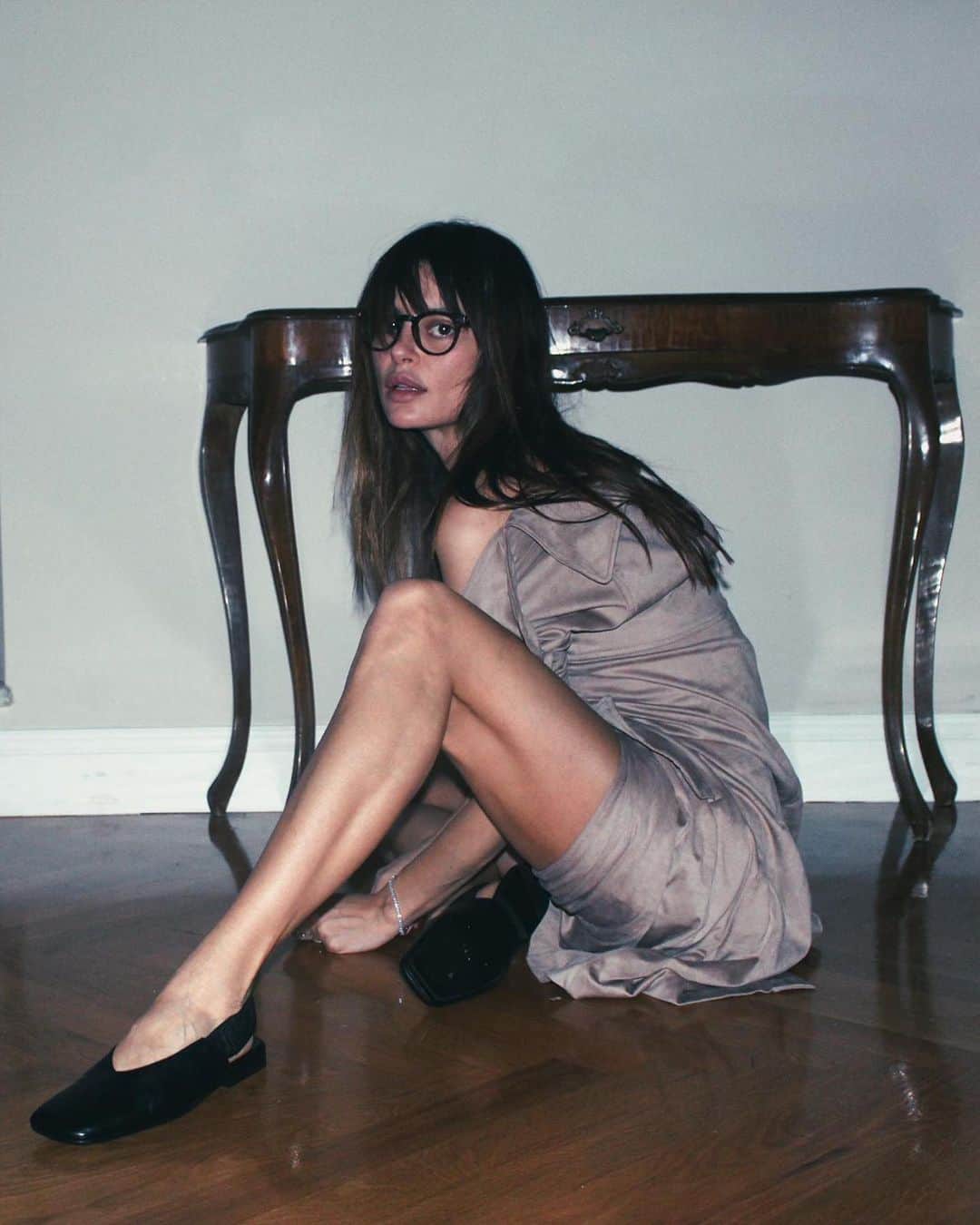 カトリネル・メンギアさんのインスタグラム写真 - (カトリネル・メンギアInstagram)「I focus better when I'm not wearing heels 😎 . #selfportrait  @paciotti」1月4日 0時54分 - catrinelmarlon
