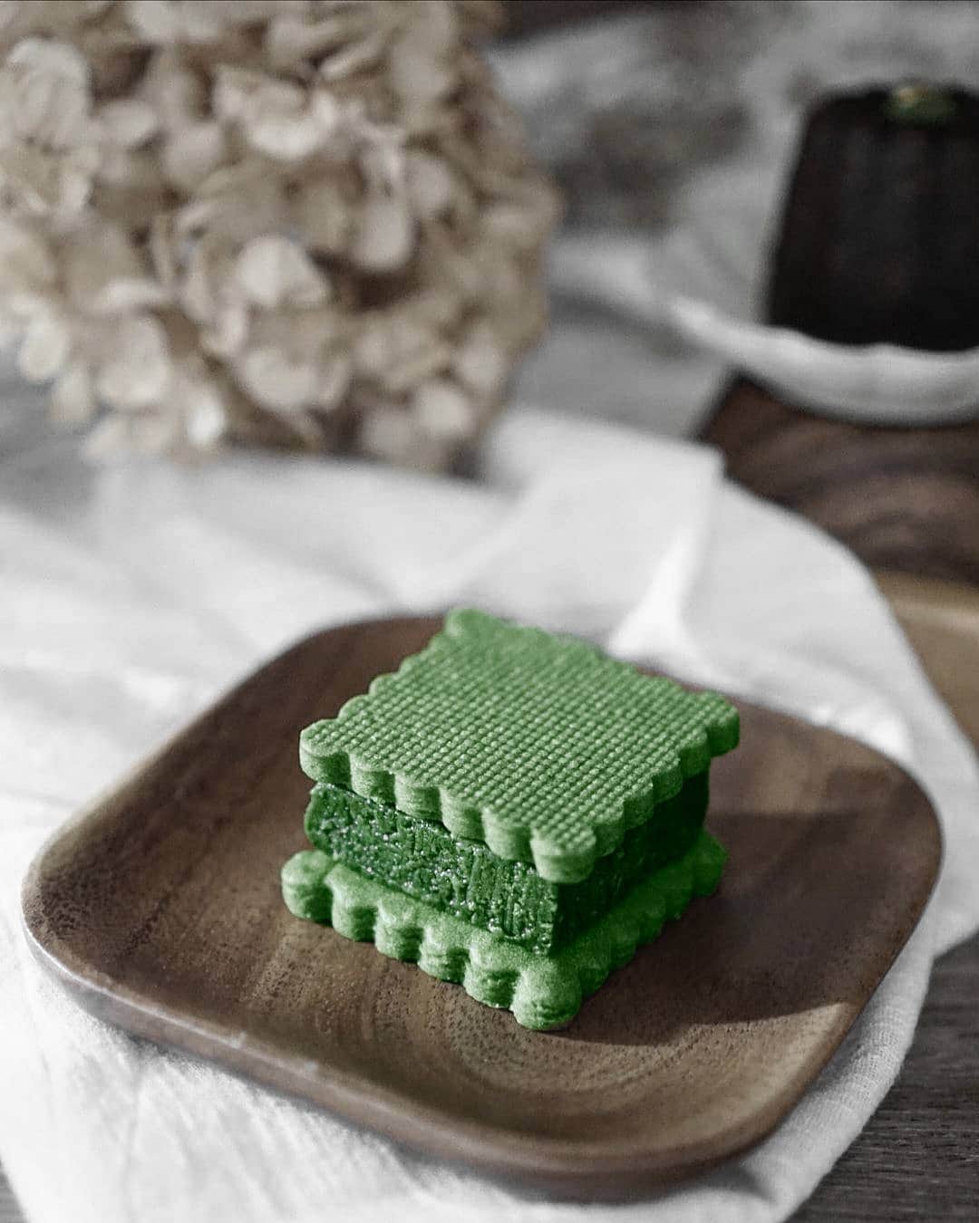 Matchæologist®さんのインスタグラム写真 - (Matchæologist®Instagram)「🎉 Happiness is having #Matcha #SandwichCakes after a long day! 🍰 Raise your hand if you agree! Thanks to @fredadafoodie for sharing with us these beautiful #MatchaTreats! . Adding #Matcha to your culinary creations is a great way to integrate a depth of flavour and a vibrant green colour to your homemade treats! 😋 . Choose @Matchaeologist Midori™ Matcha for your favourite matcha recipes – whether it’s matcha cakes, ice cream, lattes, or cookies! 🍵🌱 . 👉 Click the link in our bio @Matchaeologist to find out more . Matchæologist® #Matchaeologist Matchaeologist.com」1月4日 1時34分 - matchaeologist