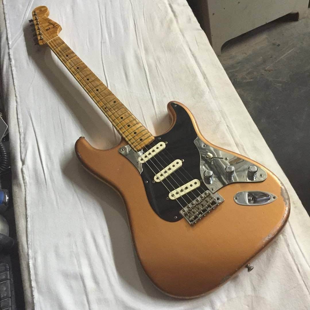 Fender Guitarさんのインスタグラム写真 - (Fender GuitarInstagram)「Thoughts on this plate Stratocaster from @todd.krause?」1月4日 2時00分 - fender