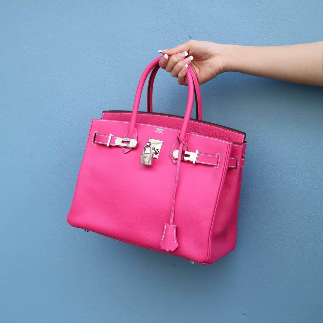 Vintage Brand Boutique AMOREさんのインスタグラム写真 - (Vintage Brand Boutique AMOREInstagram)「Hermes Candy Collection Rose tyrien Ruby Epsom Birkin 30🍭💗  DM us to Order🛒  ✈️Worldwide Free Shipping 📩DM for more info and pricing  ➡️info@amorevintagetokyo.com  #Hermes #Birkin #hermescandycollection #hermesbirkin30 #birkin30」1月4日 13時04分 - amore_tokyo