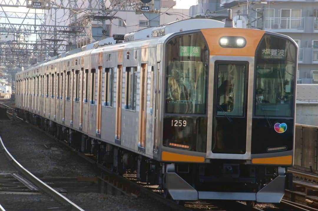 徳永ゆうきさんのインスタグラム写真 - (徳永ゆうきInstagram)「. . 阪神車の 近鉄線内運用！ . -2021.01.04- . #鉄道写真 #撮り鉄 #鉄道好き #近鉄 #近鉄電車 #近畿日本鉄道 #鶴橋駅 #阪神 #阪神電車 #1000系 #準急 #大阪難波行き」1月4日 12時03分 - tokuchan_1113