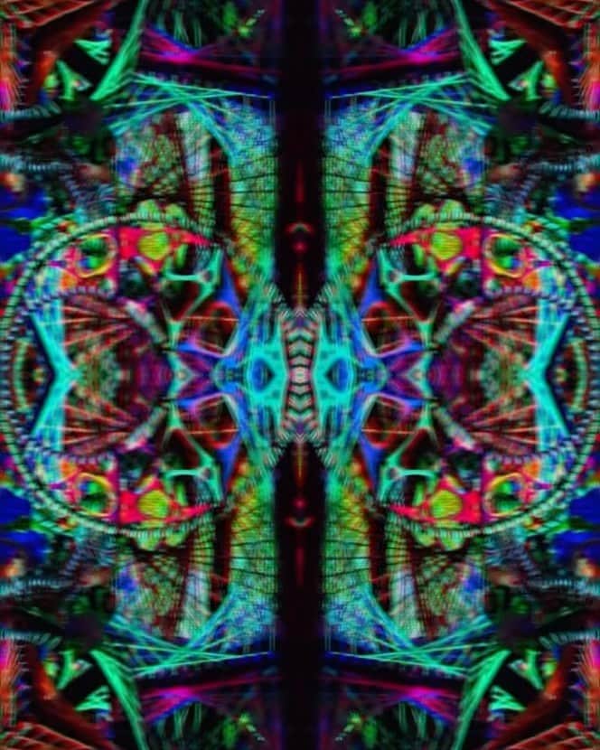 うららか麗のインスタグラム：「Psychedelic experience」