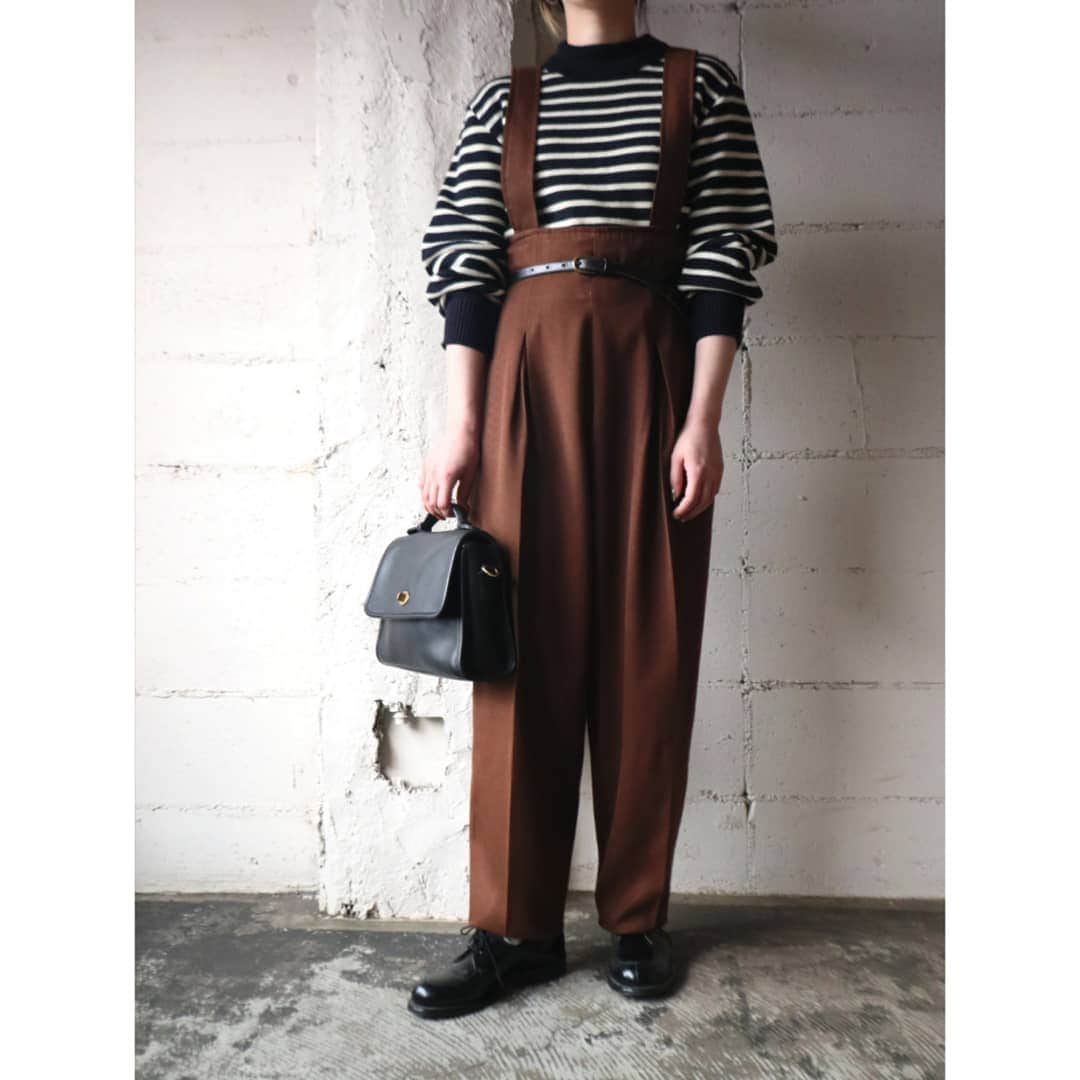 吉祥寺 古着屋 Orfeoのインスタグラム：「Suspender Pants   . #orfeo #kichijoji #tokyo #vintage #used #fashion #coordinate #outfit . .  お問い合わせはインスタグラムのプロフィール掲載のメールアドレスにお願いいたします。コメント、DMでのお問い合わせは受け付けておりませんのでご了承ください。 ONLINE SHOPの商品も店頭にてご購入頂けます。気になる商品がございましたらスタッフにお声掛けください。  新型コロナウィルス感染拡大防止策を徹底した上で営業をしております。マスクの着用、入店時にアルコールでの消毒をお願いいたします。」