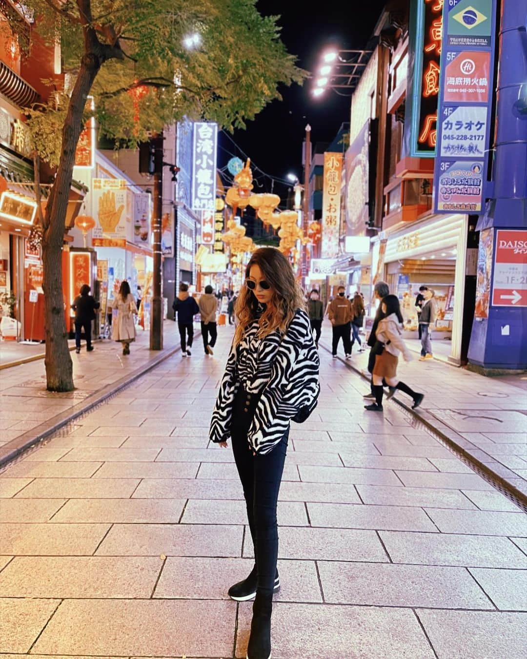 のインスタグラム：「#中華街 #チャイナタウン #ゼブラコーデ #ootd」
