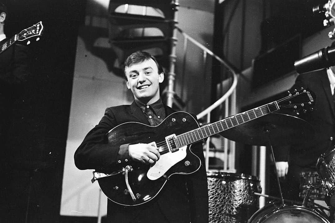 ギーザー・バトラーのインスタグラム：「Sad to hear of Gerry Marsden passing. Met him on Sabbath's first Australian tour - I had all his singles - he was very funny. RIP」