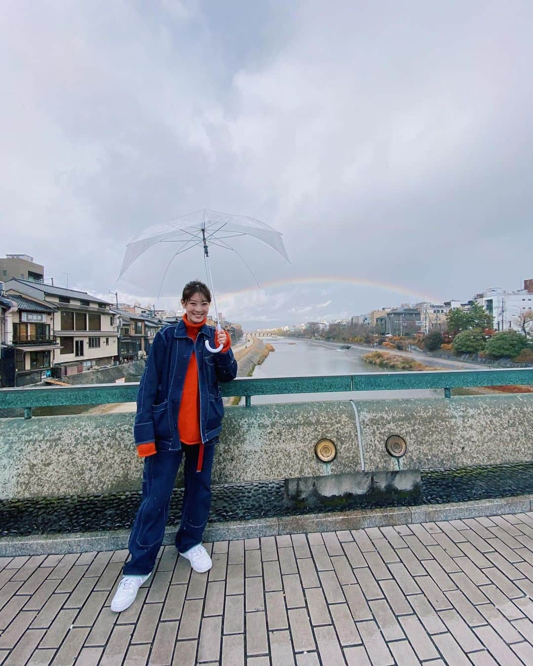 水上京香さんのインスタグラム写真 - (水上京香Instagram)「🌈🧡💙🌂 2021年も笑顔あふれる年に♡ 引き続き、想い出postも増えるかもですが、何卒☺︎ #水上的私服事情」1月4日 13時16分 - kyokaminakami_official