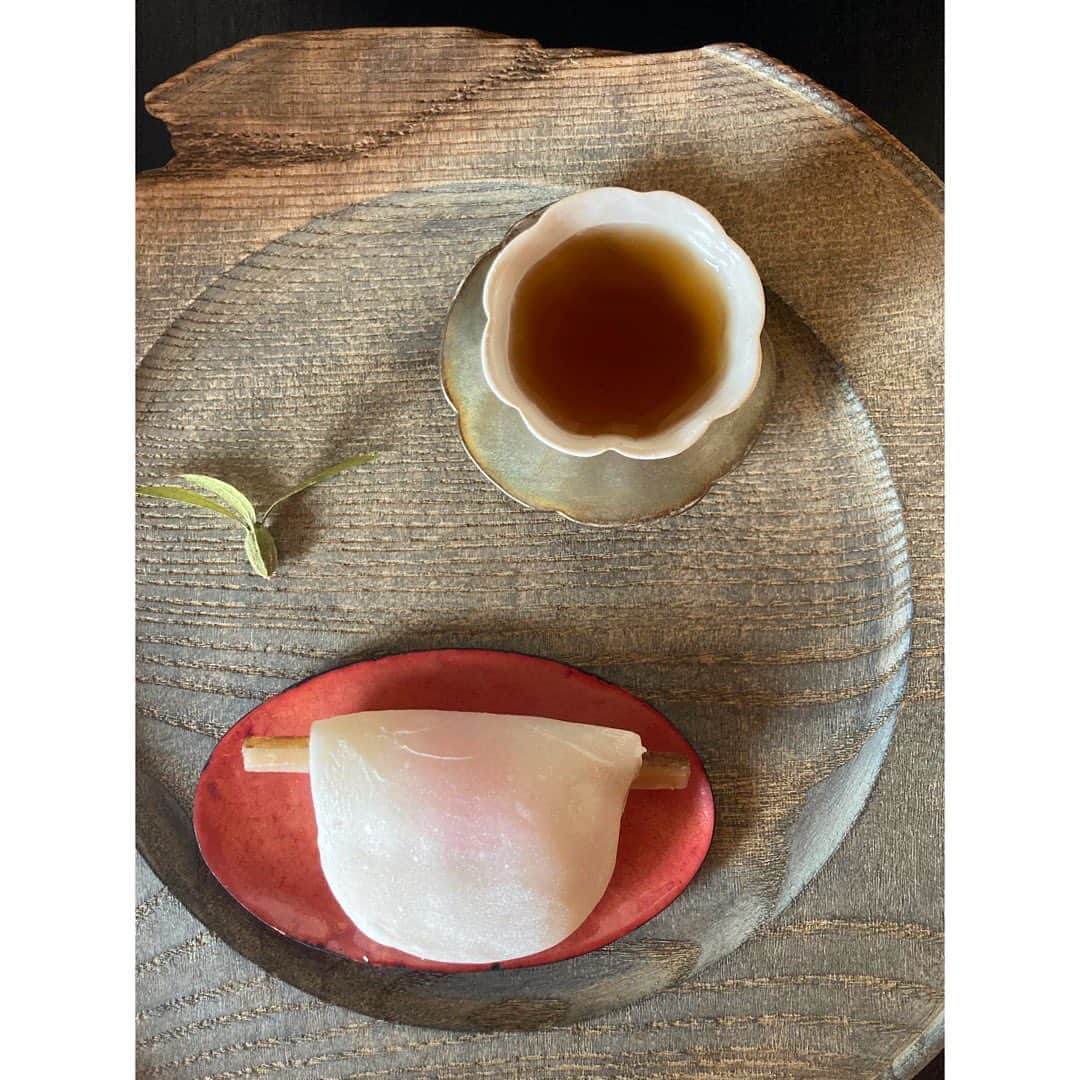 journaleatripのインスタグラム：「new years tea  元旦の大福茶と花びら餅」