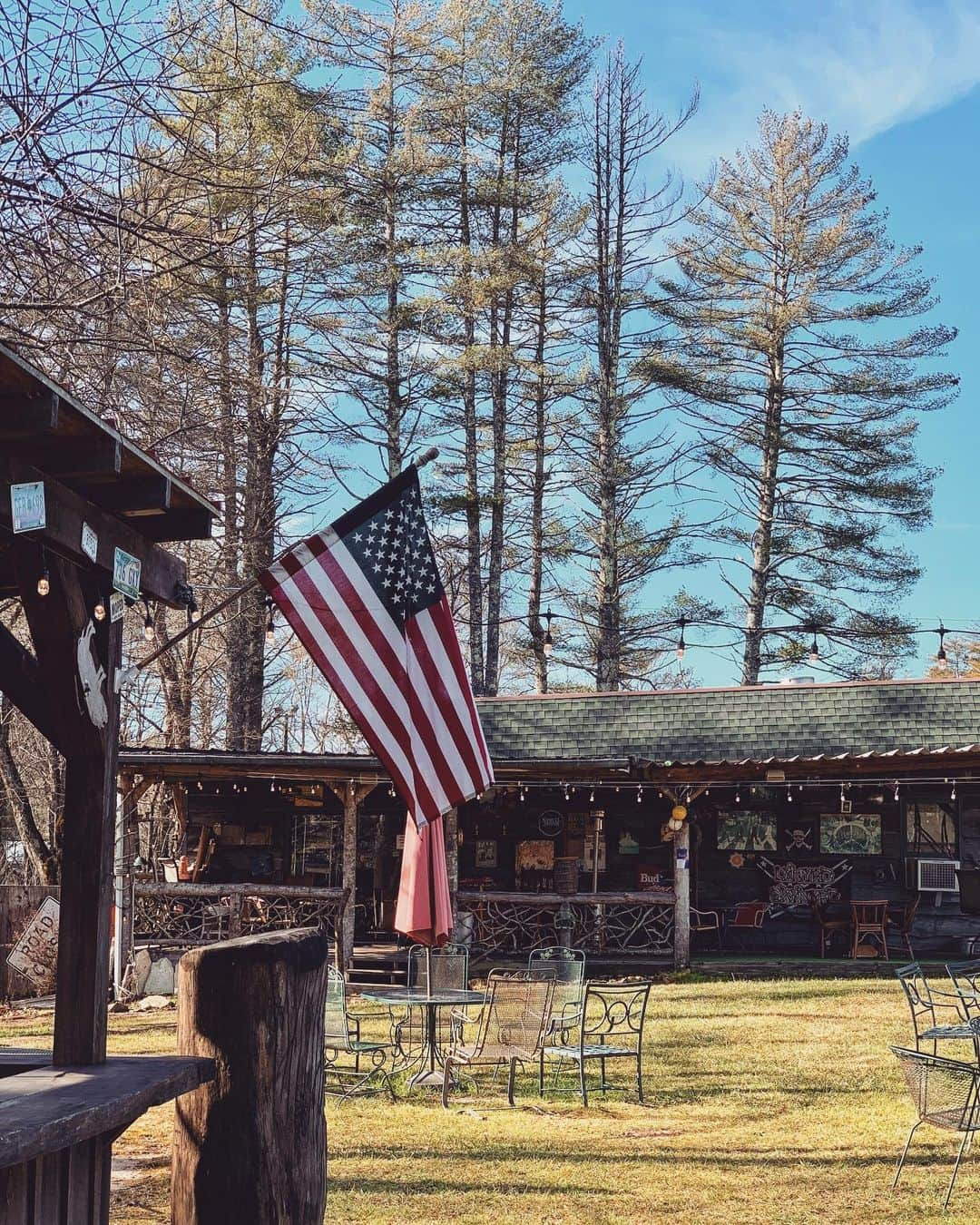 クララ・スピルコバさんのインスタグラム写真 - (クララ・スピルコバInstagram)「Adventuring in North Carolina mountains. ⛰💚🇺🇸 #natureescape #gratitude」1月4日 7時59分 - spilkovaklara