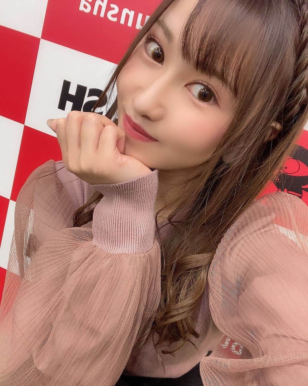 白宮奈々さんのインスタグラム写真 - (白宮奈々Instagram)「. おはようございますっ！！ . 今日からお仕事の方が多いと思いますが、 今日からも頑張りましょうねっ❤️ . 奈々も今日から頑張るぞーっ୧⃛(๑⃙⃘⁼̴̀꒳⁼̴́๑⃙⃘)୨⃛ . . . . #ミスFLASH2020 #グラビアアイドル  #グラビア #アイドル #グラドル  #グラドル自画撮り部  #gravureidol #idol #gravure  #モデル #model  #童顔 #水着 #bikini  #japanesegirl #japaneseidol  #sexybody #bikinigirl #asiangirls  #asian #asianbeauty #asiansexy  #glamour #ig_japan #igers #picoftheday  #ランジェリー #lingerie #cosplay」1月4日 8時20分 - shiromiya_nana