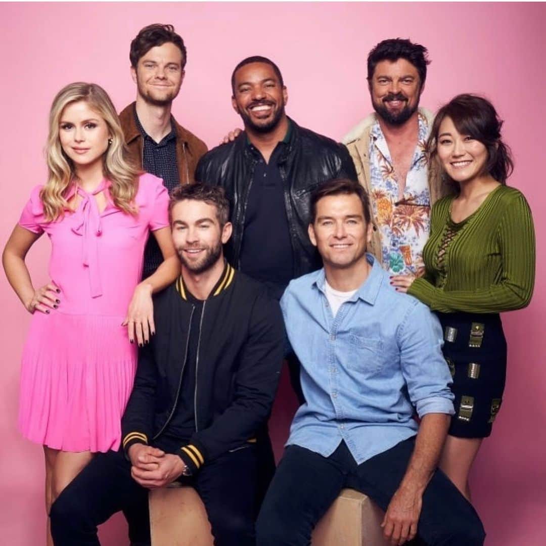 ラズ・アロンソのインスタグラム：「The good looking side of the family 🤪🤥🤣 @theboystv」