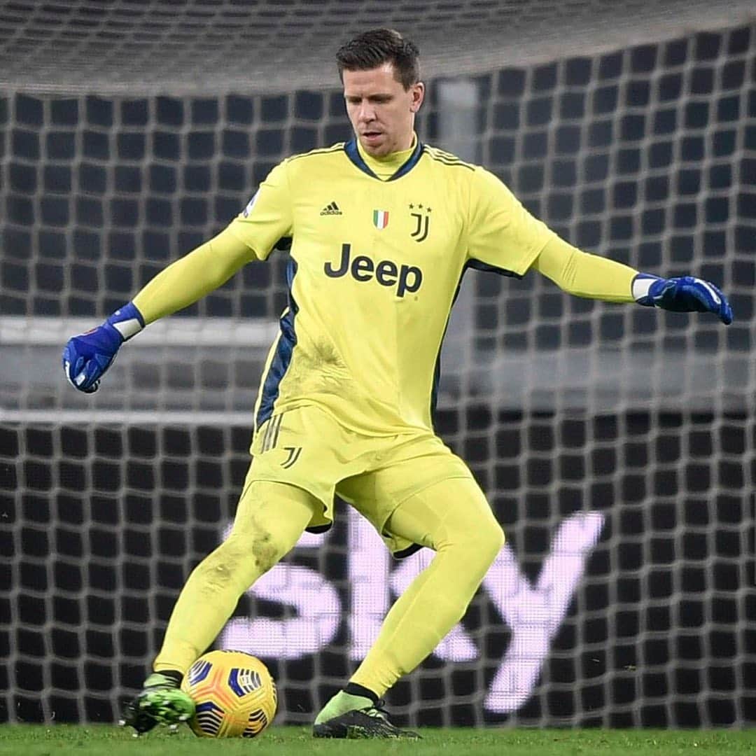 ヴォイチェフ・シュチェスニーのインスタグラム：「Starting 2021 with a win💪  #ForzaJuve #JuveUdinese #finoallafine」