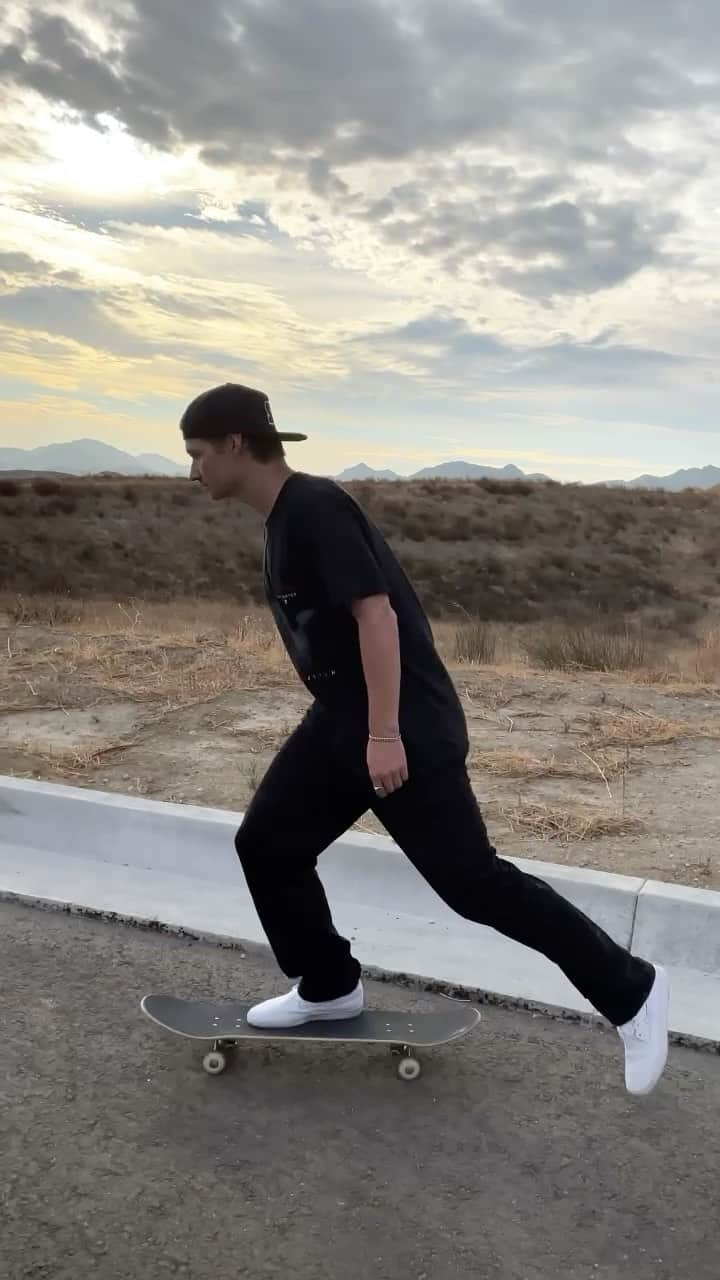 シェーン・オニールのインスタグラム：「Birthday skate was good! I appreciate you all for the messages 🖤」