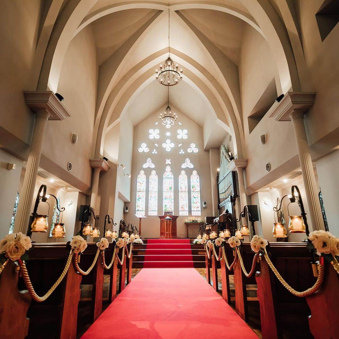 【公式】 京都セントアンドリュース教会さんのインスタグラム写真 - (【公式】 京都セントアンドリュース教会Instagram)「. . 【🌟お客様から頂いたコメントをご紹介🌟】 . . ステンドグラスが特徴の、ヨーロッパの雰囲気漂う落ち着いた会場です。 . 温かみがあり、静かで清潔感があります。 . . #TAGAYA #wedding #kyoto #タガヤウェディング #タガヤ #京都セントアンドリュース教会 #結婚式 #京都」1月4日 8時56分 - kyoto_st.andrews_church