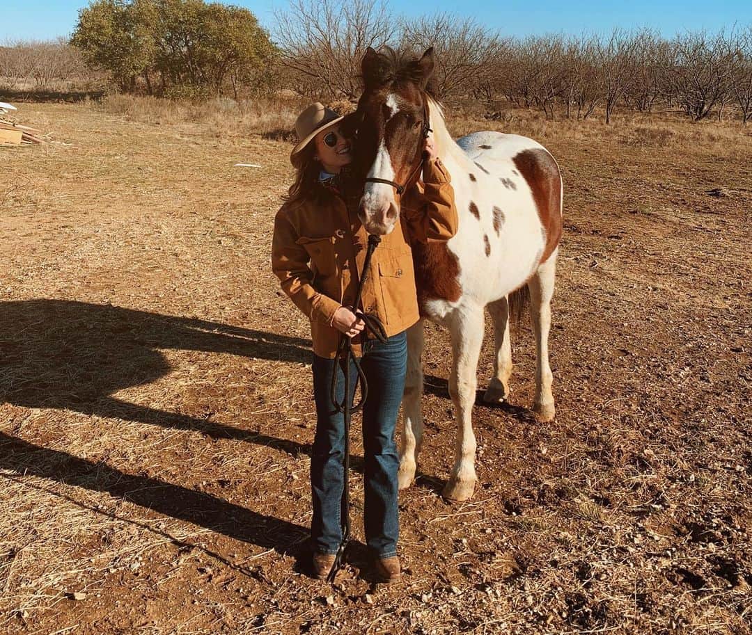 アシュリー・ケインさんのインスタグラム写真 - (アシュリー・ケインInstagram)「a weekend well spent at the gribble ranch 🤍」1月4日 9時02分 - icegirlash