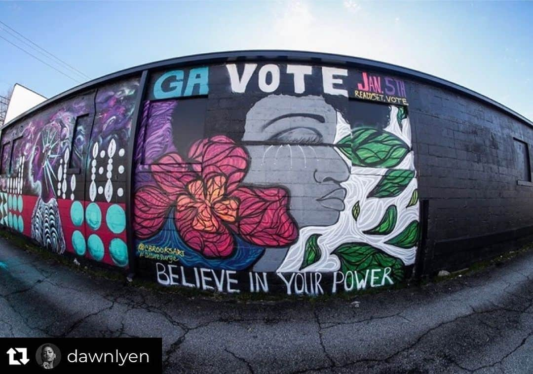 シャロン・ローレンスさんのインスタグラム写真 - (シャロン・ローレンスInstagram)「So inspired by how you channel your passion into action. #georgiaonmymind Repost from @dawnlyen • 🗳 Healthcare is on the ballot. ⁠ 🗳 Racial Justice is on the ballot. ⁠ 🗳 Democracy is on the ballot. ⁠ Georgia, let’s make our voices heard! Head to readyset.vote and make your voting plan today 🙌⁠ ⁠ Mural painted by Courtney Brooks (IG: @cbrooksart / @journeyofablackgirl); Photo by Fulani Jabri (@fulanigjabri)  Commissioned by Culture Surge」1月4日 9時52分 - sharonelawrence