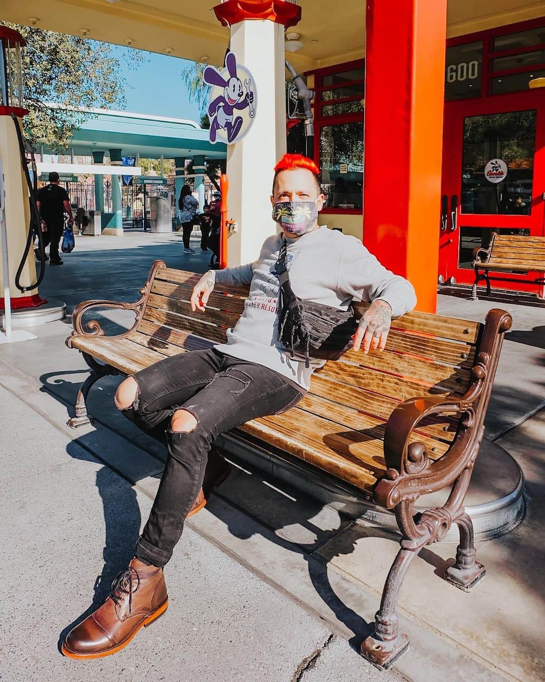 ニック・マーティンのインスタグラム：「Happy new year 👋🏽 How’s everyone’s 2021 going so far?」
