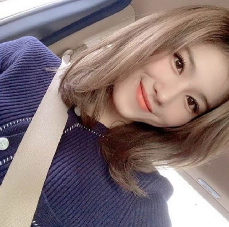 サナさんのインスタグラム写真 - (サナInstagram)「hi hi :) how are you? — : 🐿 ♩ #twice #sana #sanaminatozaki #minatozakisana #사나 #jyp #feelspecial #nosananolife #kpop #nayeon #tzuyu #jihyo #mina #jungyeon #momo #dahyun #chaeyeon [ © owner ]」1月4日 11時20分 - twicesana