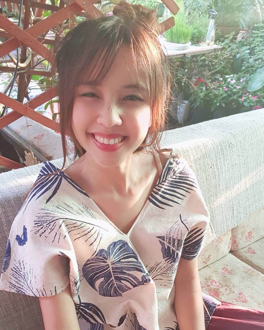 ビーム先生のインスタグラム：「แจกความสดใส 😘 งานก็ไม่มี ตังค์ก็หมด 😎 555 眩しいびーむ🌟💖  #influencer #blogger #youtuber #thai #thaigirl #japan #日本　#タイ　#インフルエンサー　#ブロガー　#ユーチューバー　#外国人　#訪日外国人　#タイ人　#タイ語　#บล็อกเกอร์ #ยูทูปเบอร์ #ไทย #ญี่ปุ่น #ภาษาญี่ปุ่น」