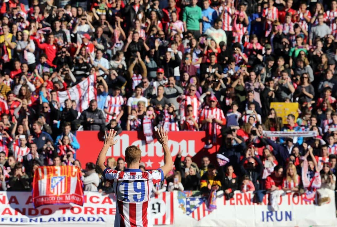 フェルナンド・トーレスさんのインスタグラム写真 - (フェルナンド・トーレスInstagram)「El que elige el Atleti elige sentir. 6 años de nuestro reencuentro... aunque nunca me fui. Feliz año a toda la familia atlética.   @atleticodemadrid 🔴⚪️🔴」1月4日 22時25分 - fernandotorres