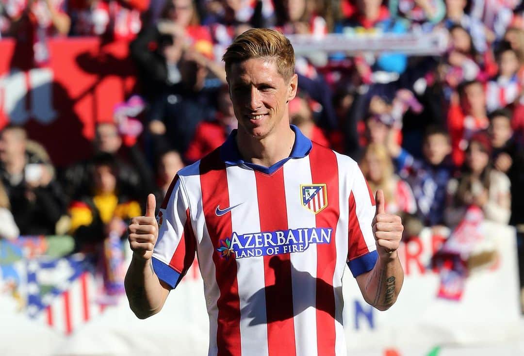 フェルナンド・トーレスのインスタグラム：「El que elige el Atleti elige sentir. 6 años de nuestro reencuentro... aunque nunca me fui. Feliz año a toda la familia atlética.   @atleticodemadrid 🔴⚪️🔴」