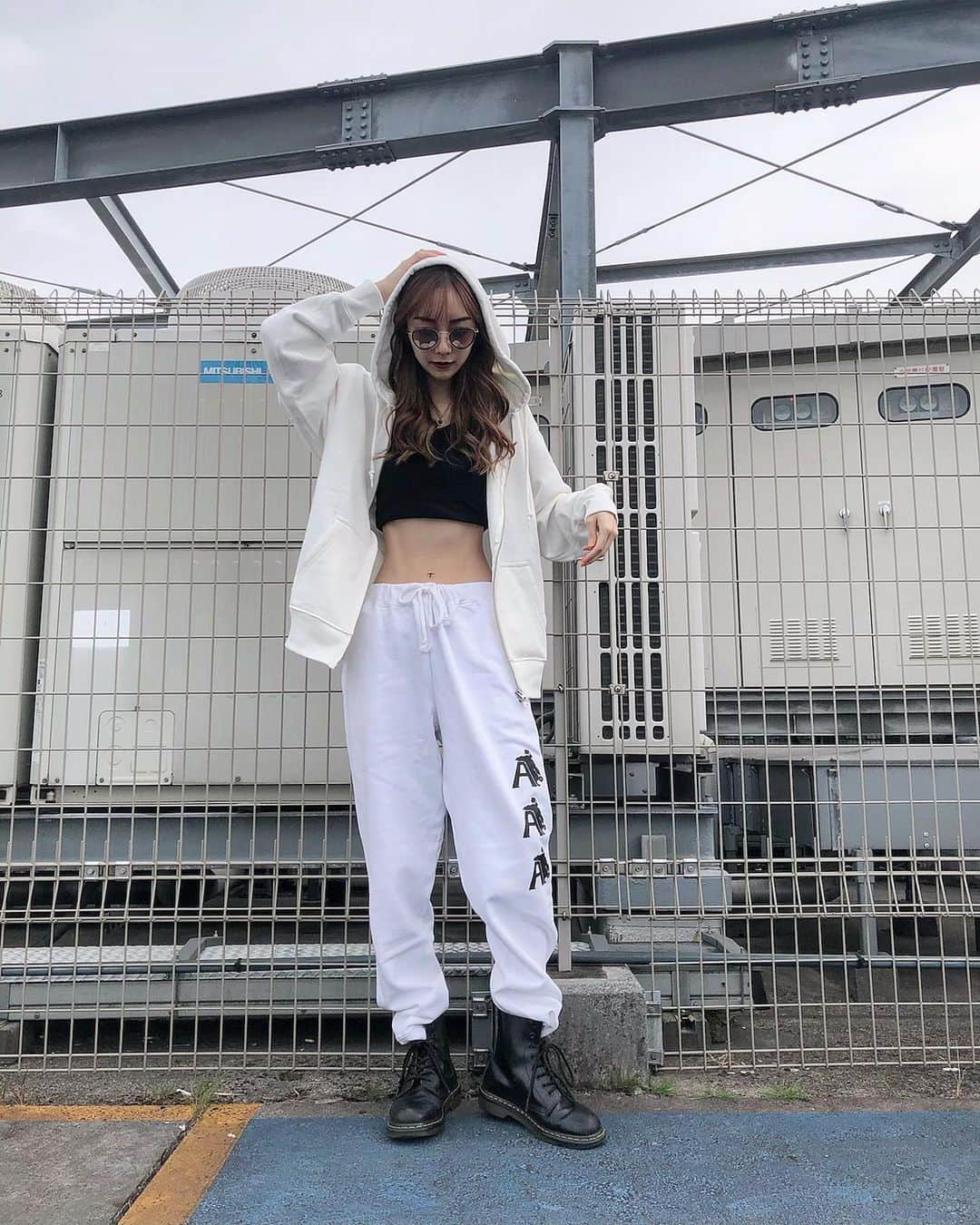 のインスタグラム：「@anerzy_official の新作、5日までの発売みたいだから是非見てみて☺︎✌︎  親友 @ryugo_fitnesslife の作ったお洋服着るのはずっと楽しみにしてたからこうやってたくさん着れる機会が増えてほんとに嬉しい🥰  @akito.fitness さん、 @ryugo_fitnesslife いつもありがとうございます🥰」
