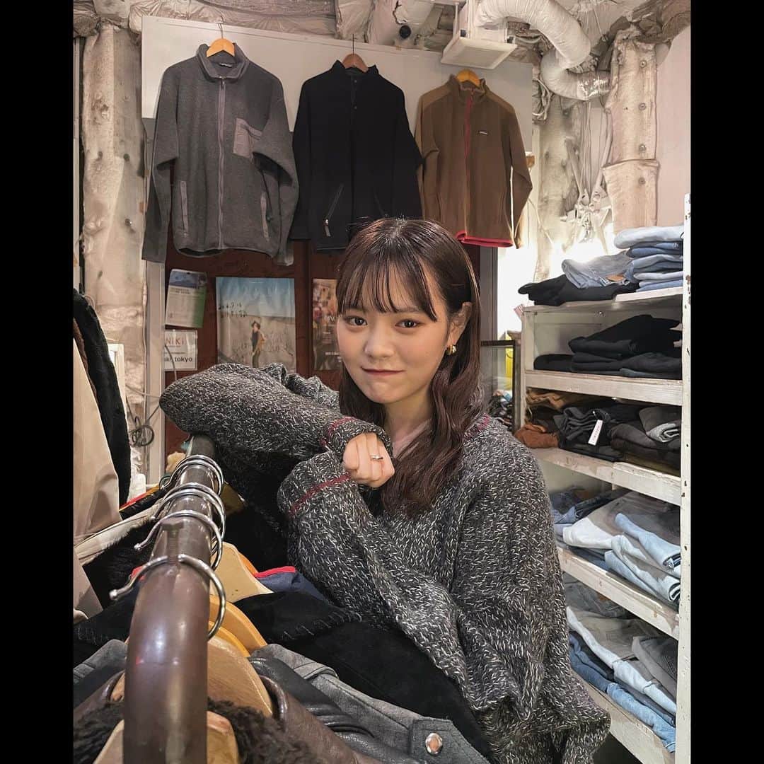 木村なつみのインスタグラム：「2021初買い物、ですね 最近全然お洋服買ってないです😢 写真の時だけ外しました😷」