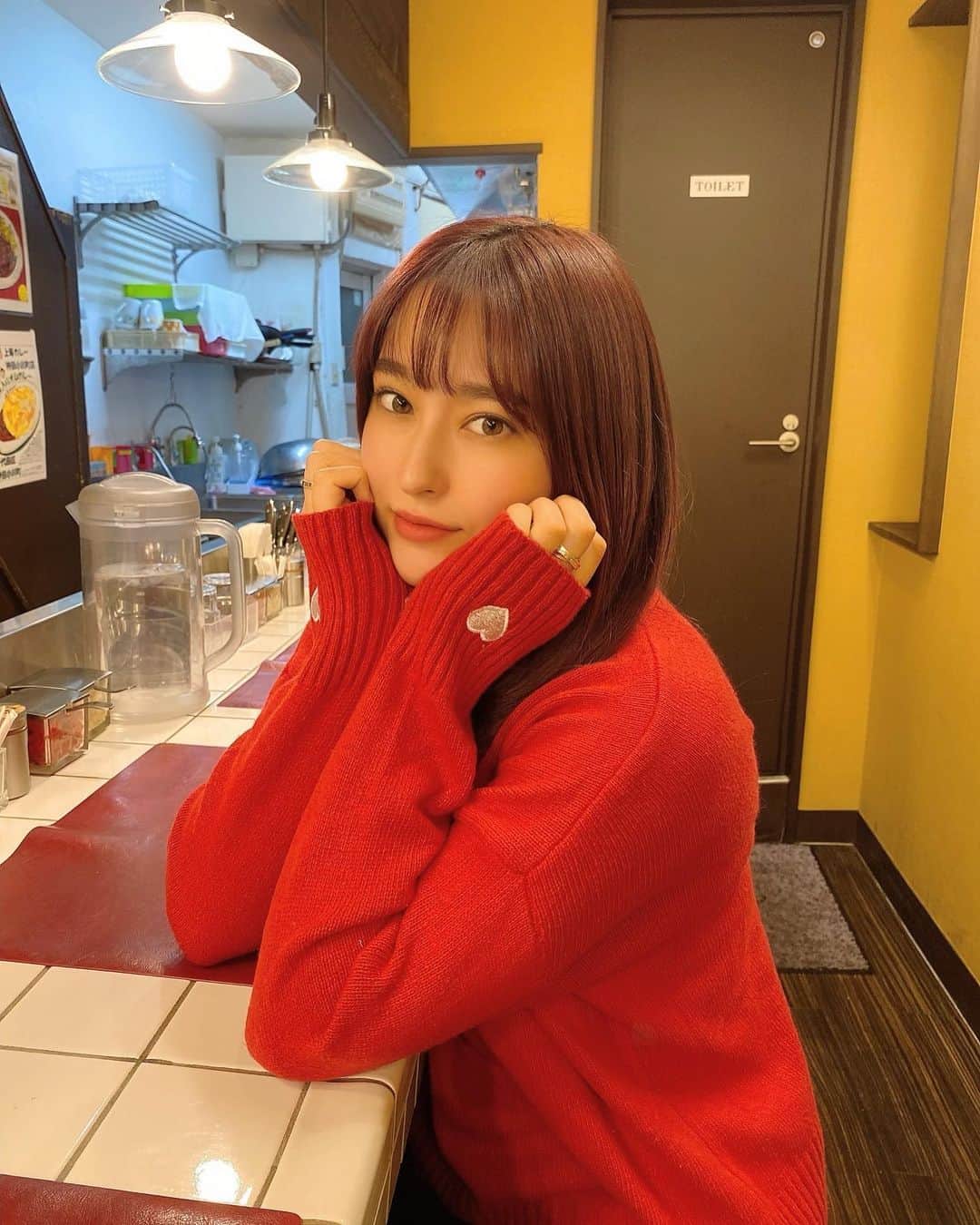 平田梨奈さんのインスタグラム写真 - (平田梨奈Instagram)「みんなごはん何食べたの？？？🙄　 #hirafashion」1月4日 21時02分 - hirari_official