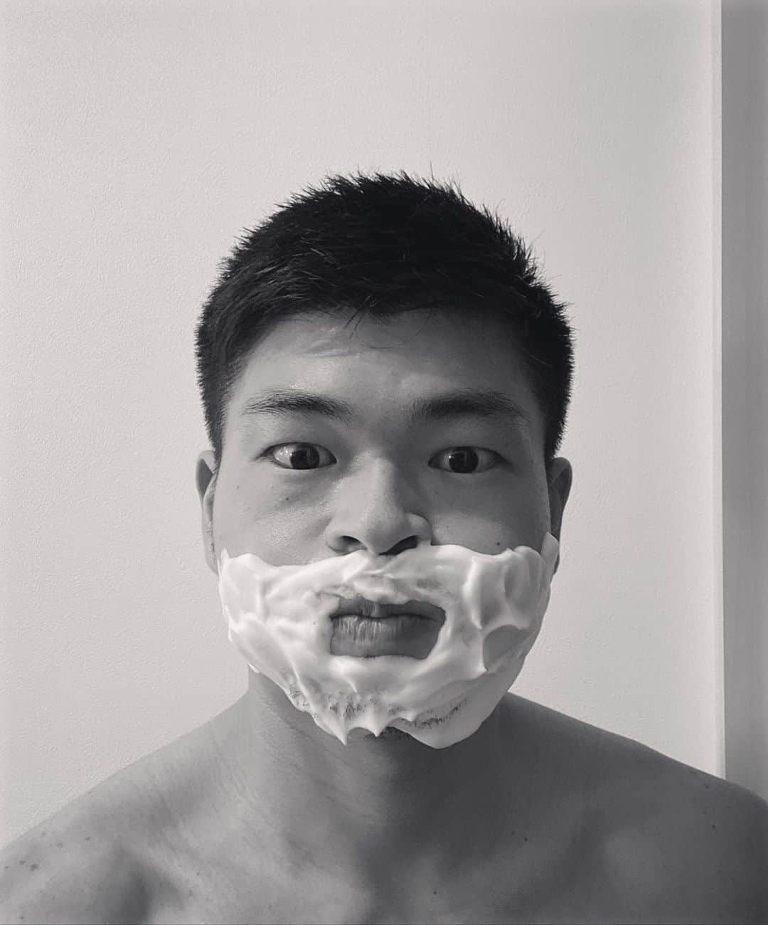鈴木悠さんのインスタグラム写真 - (鈴木悠Instagram)「Shave 🪒」1月4日 21時05分 - yu_suzuki.tenki