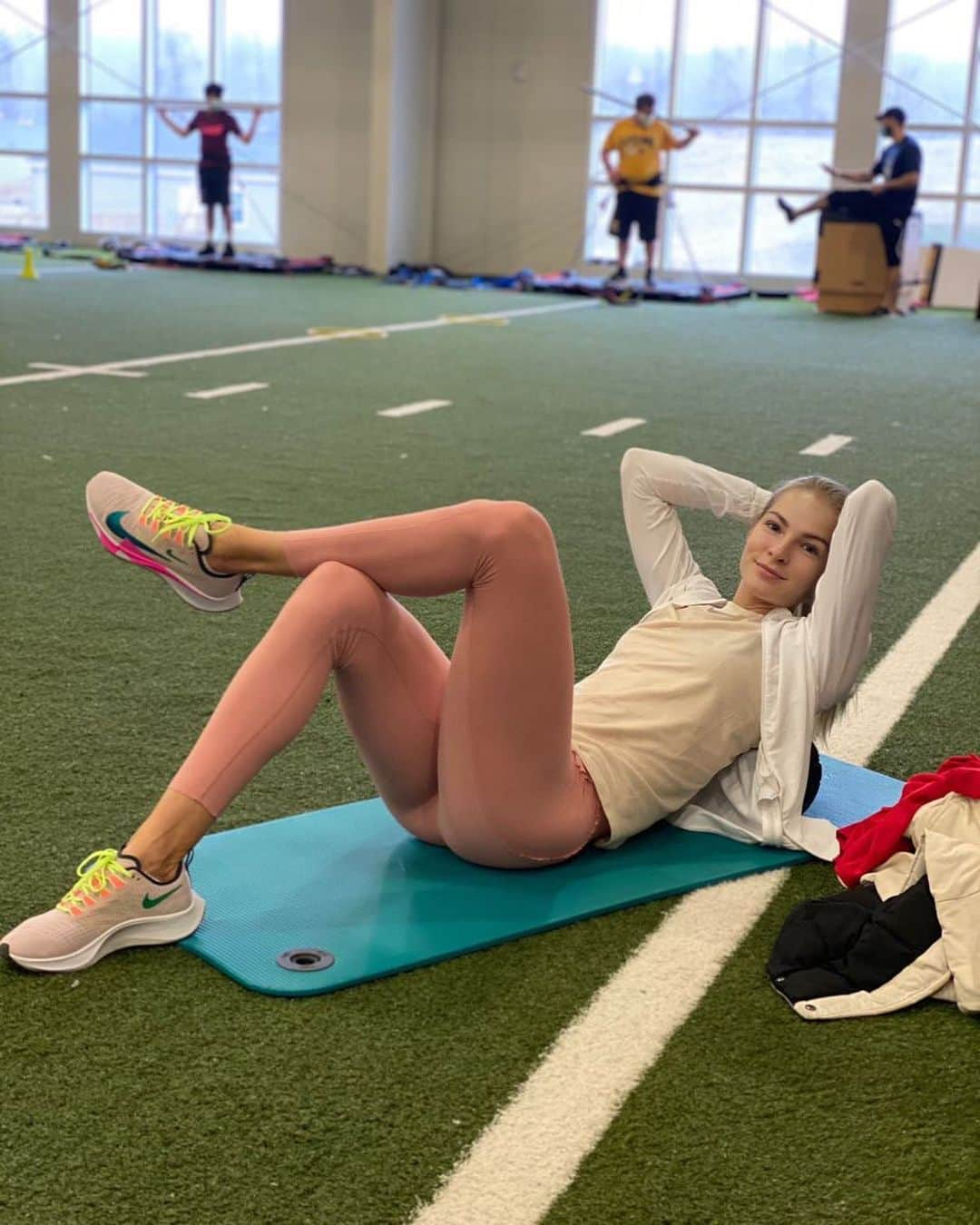 ダリヤ・クリシナさんのインスタグラム写真 - (ダリヤ・クリシナInstagram)「Start your week with a smile 😁  #newweeknewstart #moodoftheday #sport #athletics #daryaklishina #nike」1月4日 21時05分 - dariaklishina