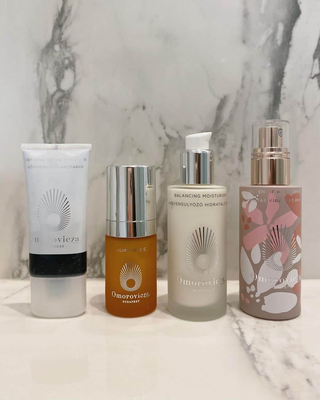 ヴァネッサ・アクセンテのインスタグラム：「Beauty routine ✨ @omorovicza」
