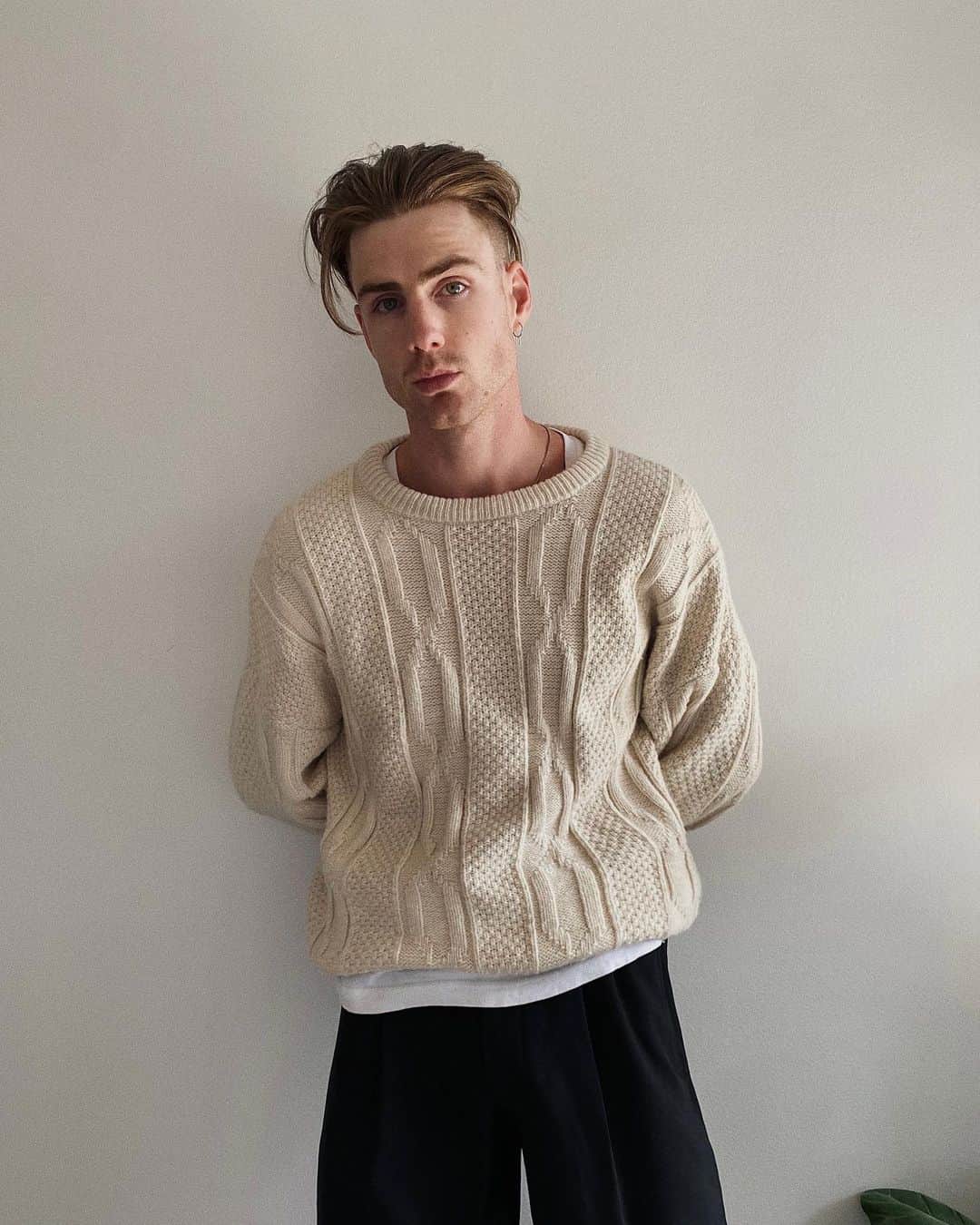 THOMAS DAVENPORTのインスタグラム：「look Ma, no tattoos」