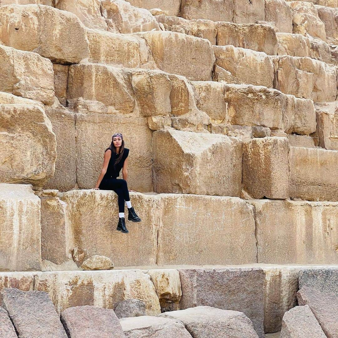 ジョアン・スモールズさんのインスタグラム写真 - (ジョアン・スモールズInstagram)「“Man fears time, time fears the pyramids” old Arabic proverb.」1月4日 21時26分 - joansmalls