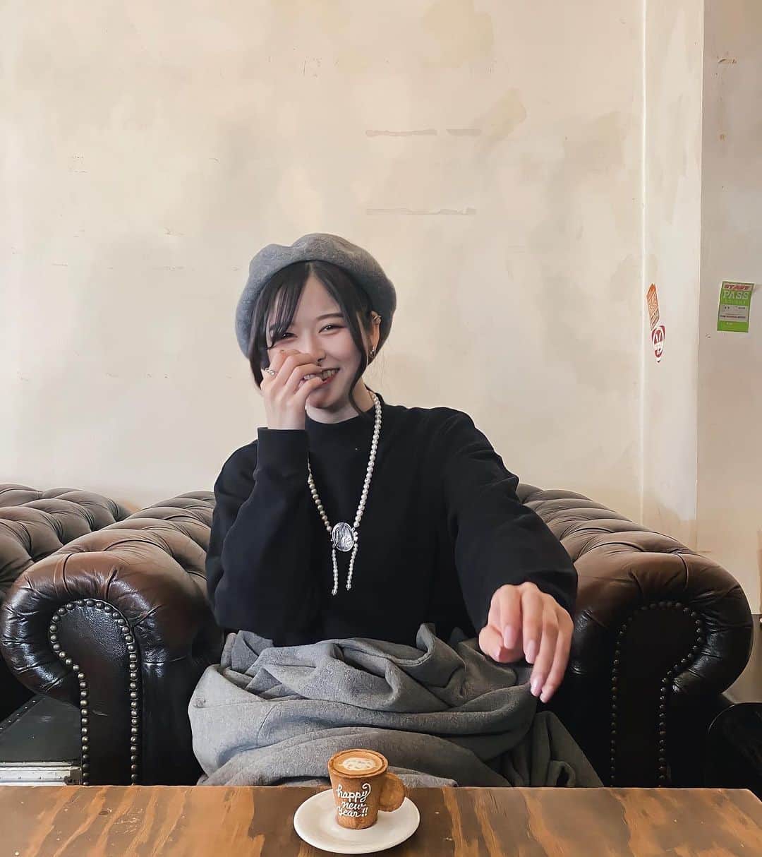 遠藤沙和子さんのインスタグラム写真 - (遠藤沙和子Instagram)「年明けてから行くカフェ、絶対犬おる」1月4日 21時32分 - sawakoendo__