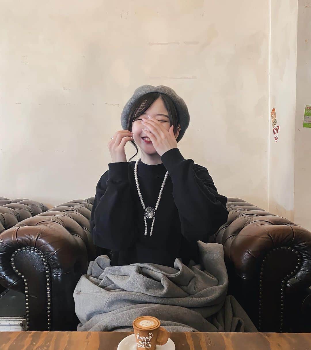 遠藤沙和子さんのインスタグラム写真 - (遠藤沙和子Instagram)「年明けてから行くカフェ、絶対犬おる」1月4日 21時32分 - sawakoendo__