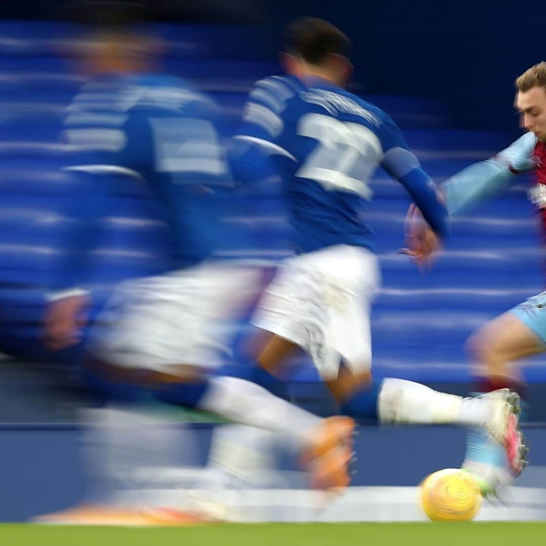 プレミアリーグさんのインスタグラム写真 - (プレミアリーグInstagram)「⚡️ 🏃‍♂️ 💨 🏃‍♂️💨 ⚡️」1月4日 21時55分 - premierleague