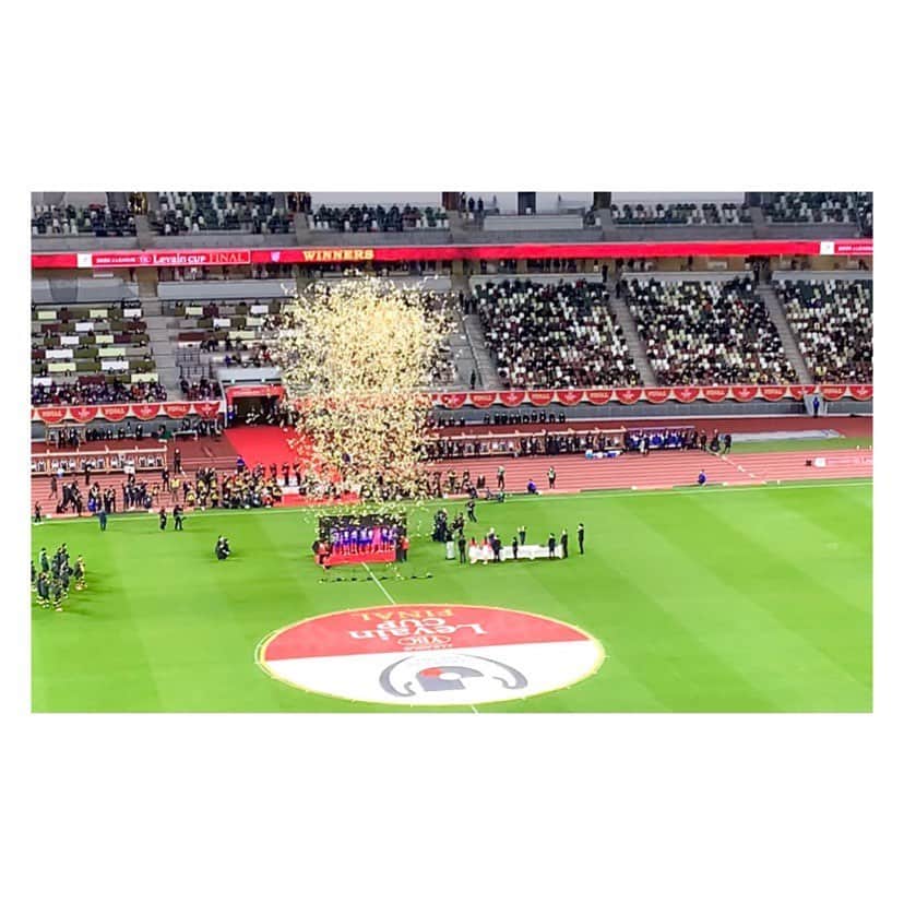 平岡映美さんのインスタグラム写真 - (平岡映美Instagram)「#ルヴァンカップ #FC東京 優勝☺️🎊🏆 ⭐︎ きゃ〜〜おめでとうございます㊗️🎉 本当に本当に嬉しいです😭💗 ⭐︎ 新年早々、 幸せなを味わう事が出来、 今年は良き一年になる、と確信しました！！！ ⭐︎ 初の #国立競技場　♡ ここにいる事が出来たこと、 全ての皆さまに感謝いたします✨ ⭐︎ #fctokyo  #平岡映美」1月4日 22時19分 - eimi_hiraoka_official