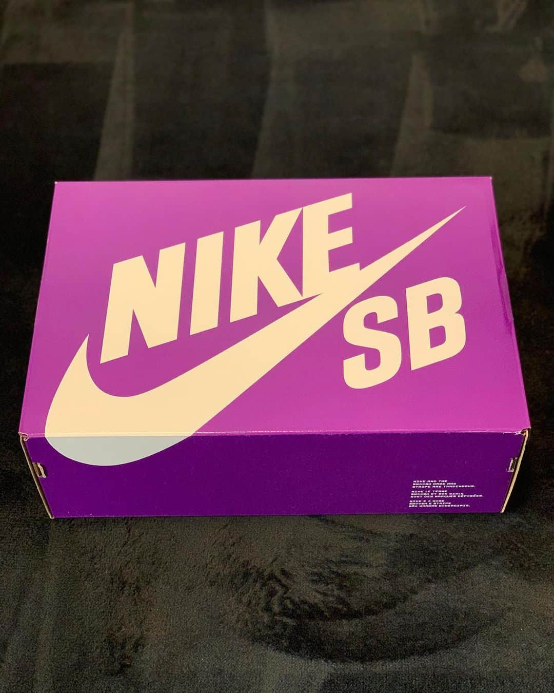 岩本煌史さんのインスタグラム写真 - (岩本煌史Instagram)「got new kicks!! NIKE SB DUNK LOW PRO COURT PURPLE  #nike #ナイキ #nikesb #ナイキエスビー #dunk #ダンク #dunklow #ダンクロウ #コートパープル  #courtpurple #purpledunk #パープルダンク  #mortar #mortartokyo #prowrestler #プロレスラー #prowrestling #プロレス #ajpw #全日本プロレス #三重県 #桑名市 #出身 #岩本煌史 #sneaker #スニーカー #スニーカー大好き #足元倶楽部 #スニーカーヘッズ #イワモトヘッズ」1月4日 13時22分 - koji_iwamoto